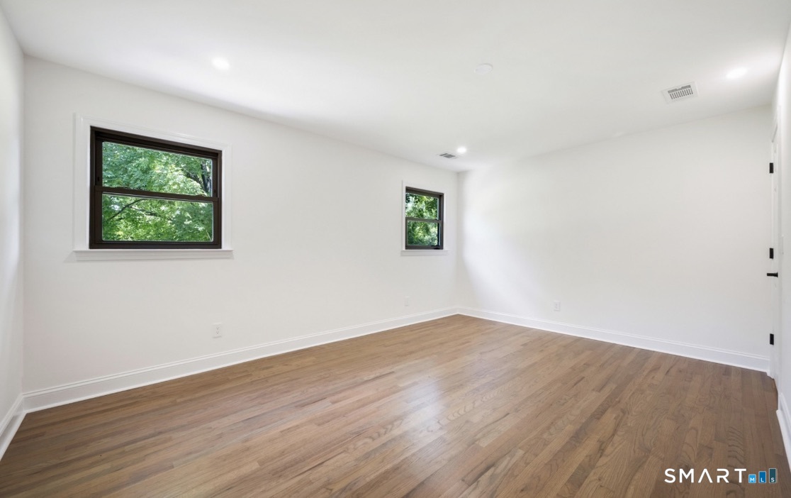 337 Woodbine Road Stamford CT 06903