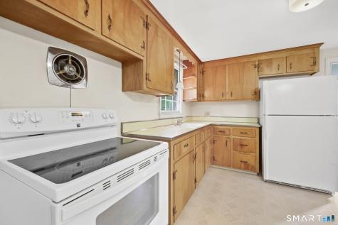 41 Crestwood Drive Manchester CT 06040