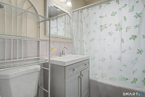 172 Sisson Street East Hartford CT 06118