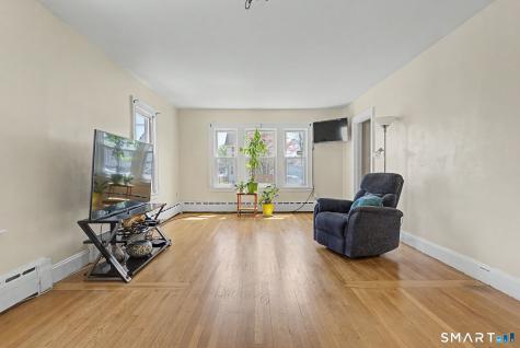 172 Sisson Street East Hartford CT 06118