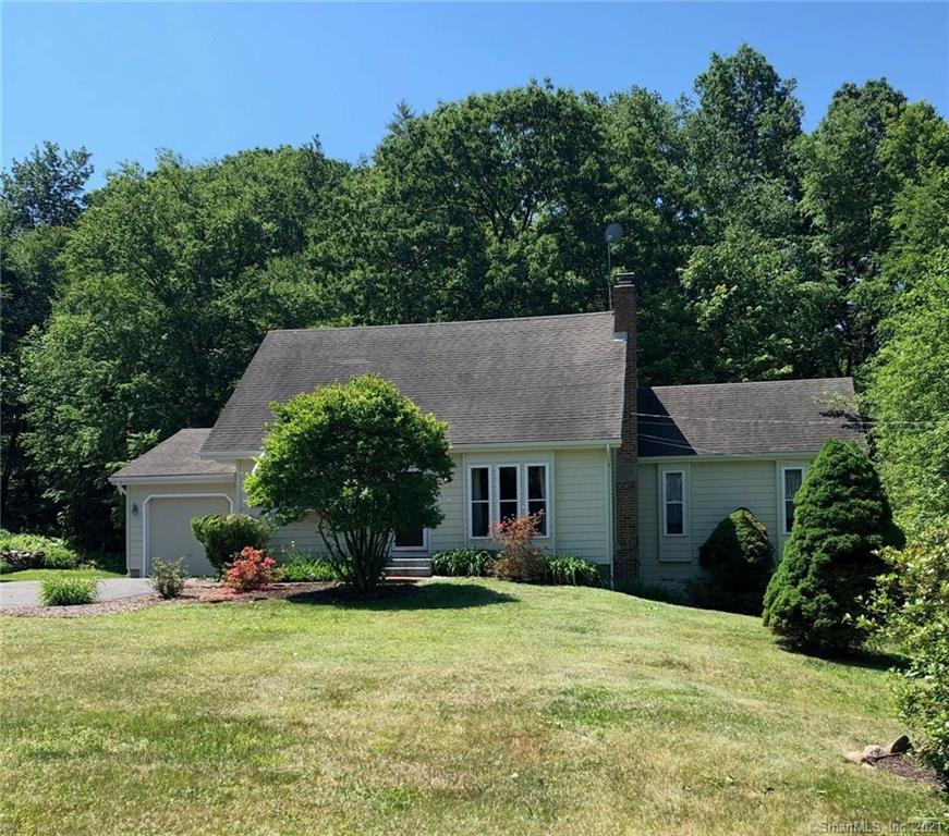 17 Brookwood Court Prospect CT 06712