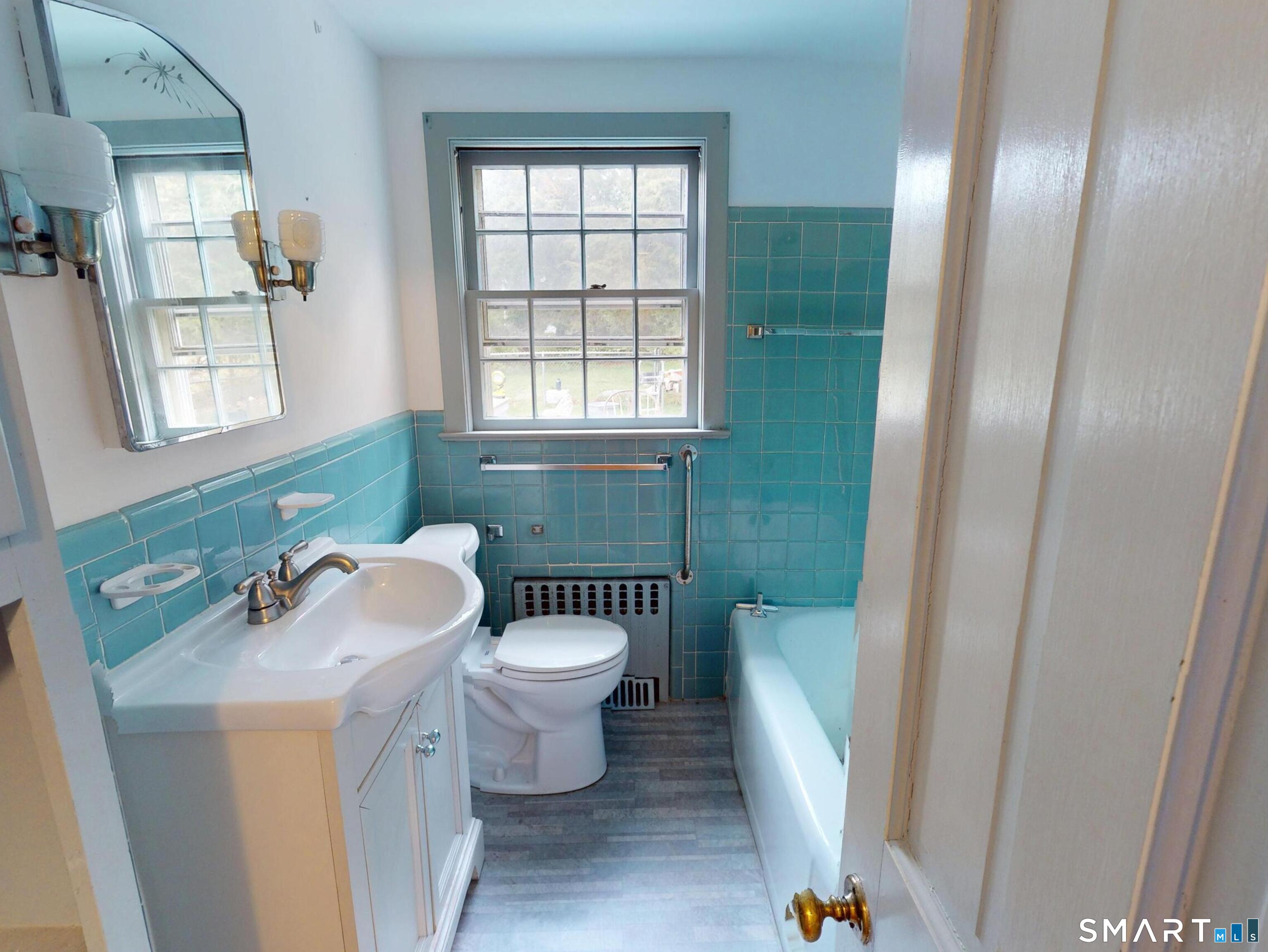 240 Great Neck Road Waterford CT 06385
