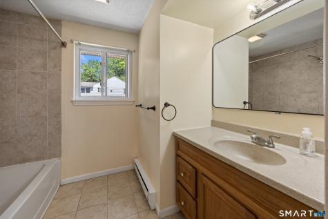 2743 East Main Street Waterbury CT 06705