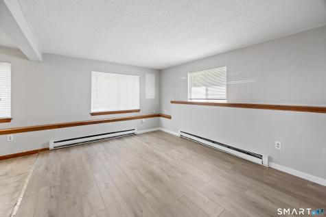 2743 East Main Street Waterbury CT 06705