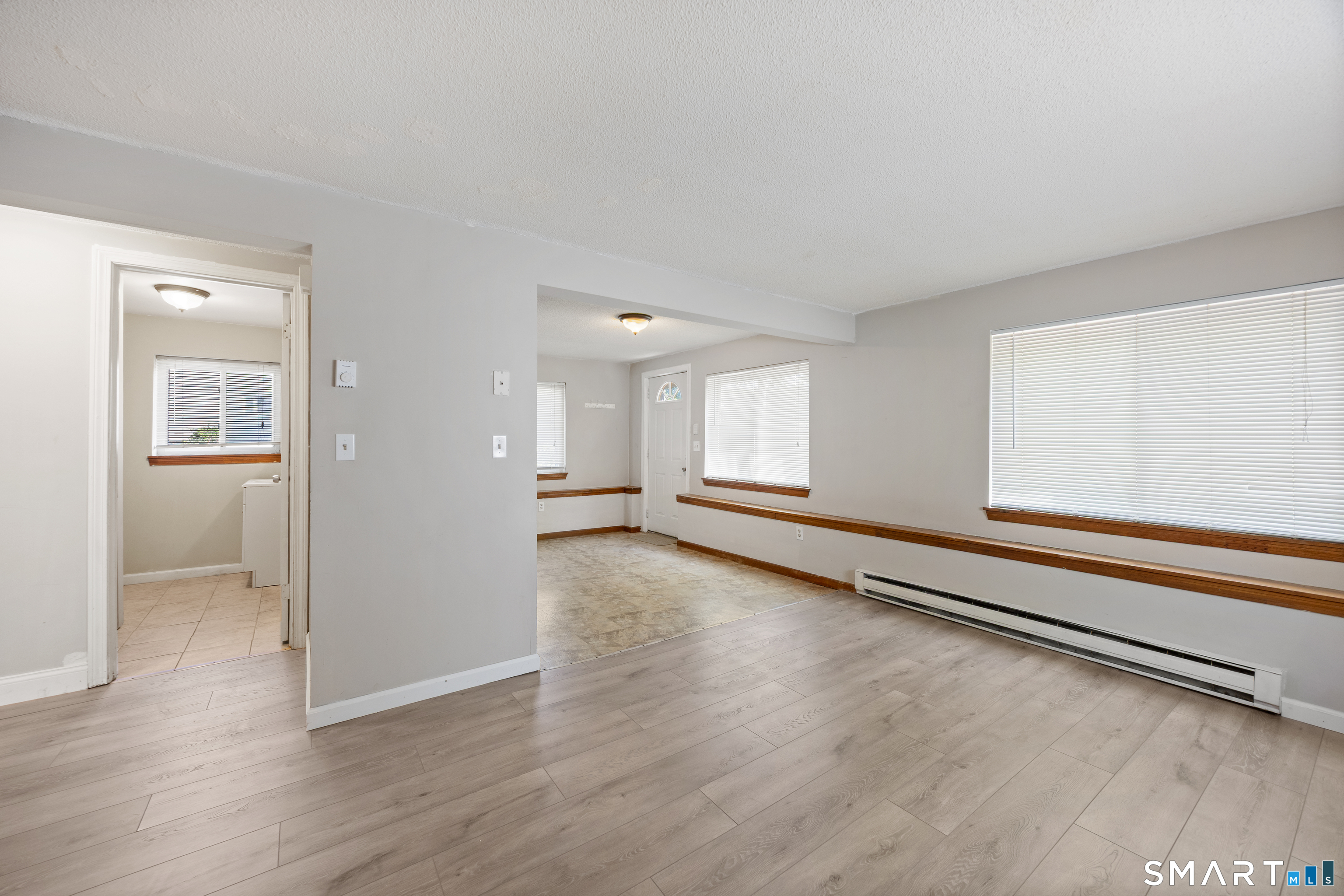 2743 East Main Street Waterbury CT 06705