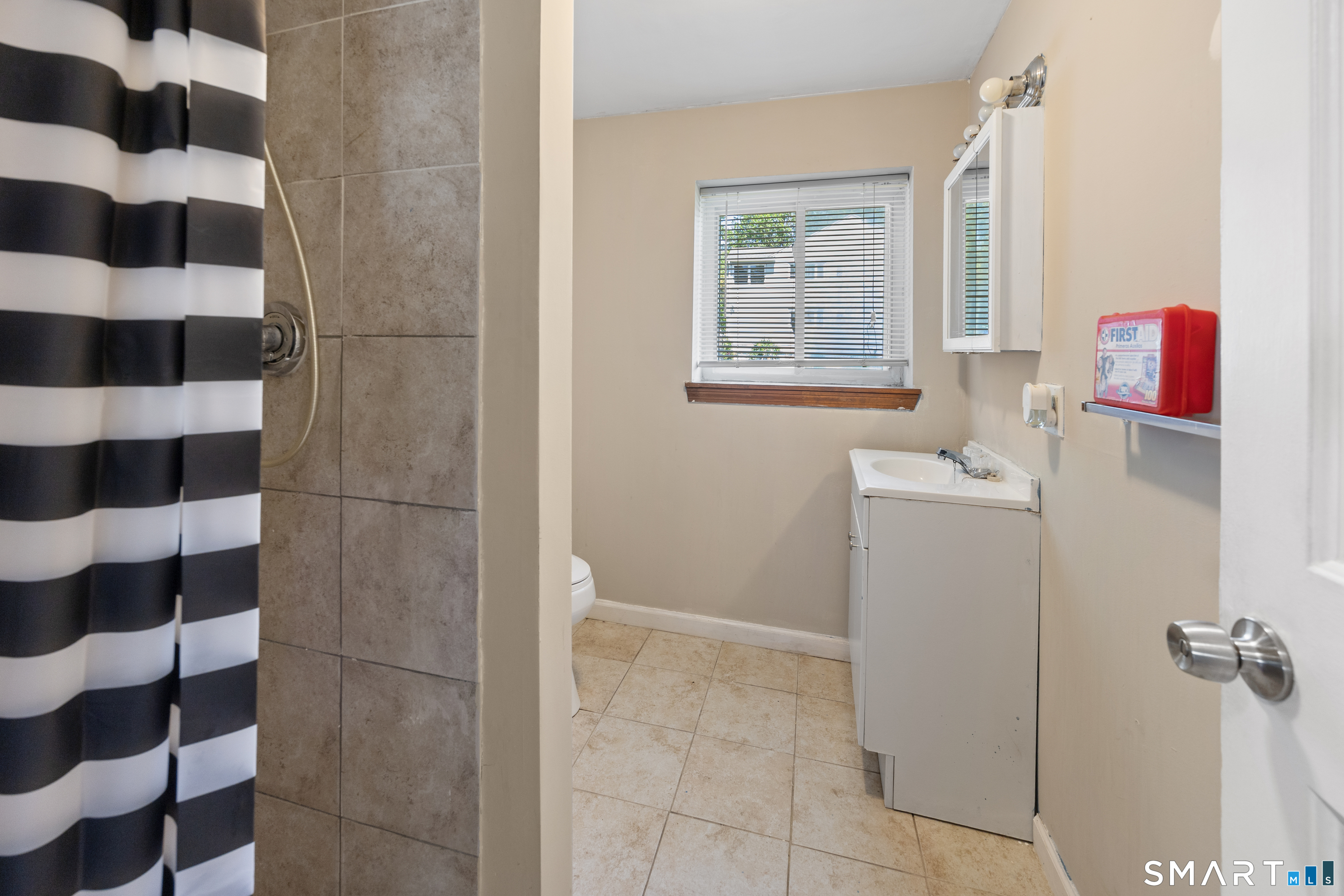 2743 East Main Street Waterbury CT 06705