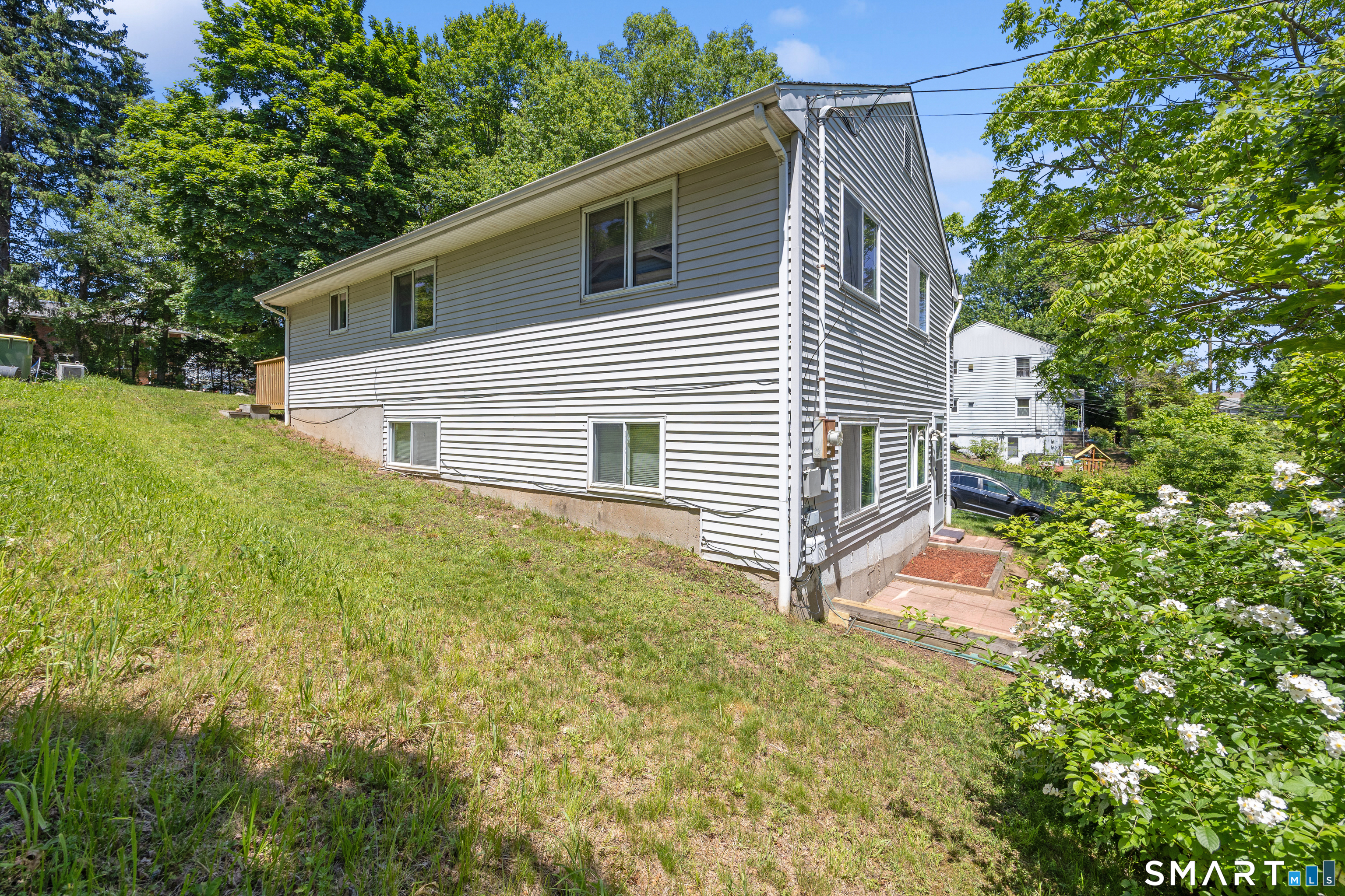 2743 East Main Street Waterbury CT 06705