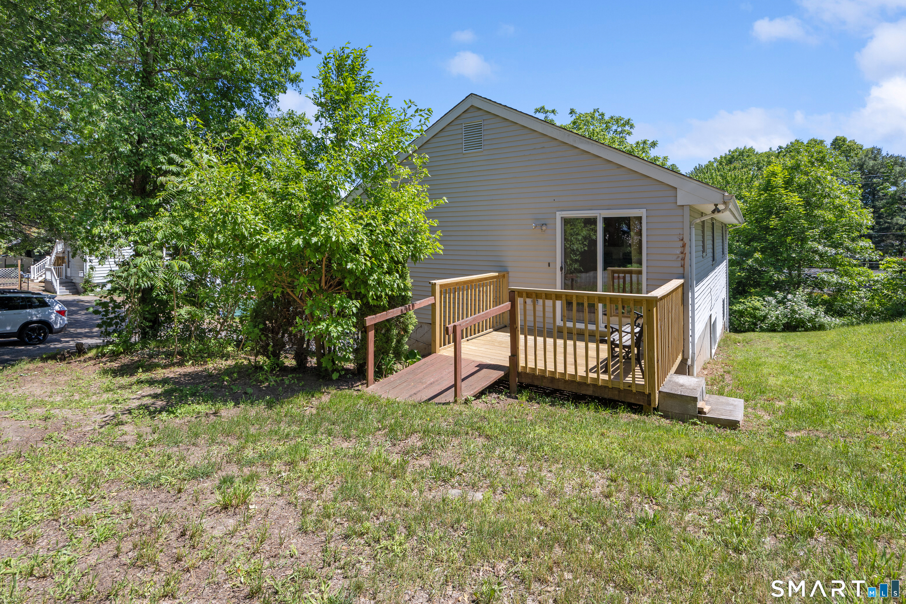 2743 East Main Street Waterbury CT 06705