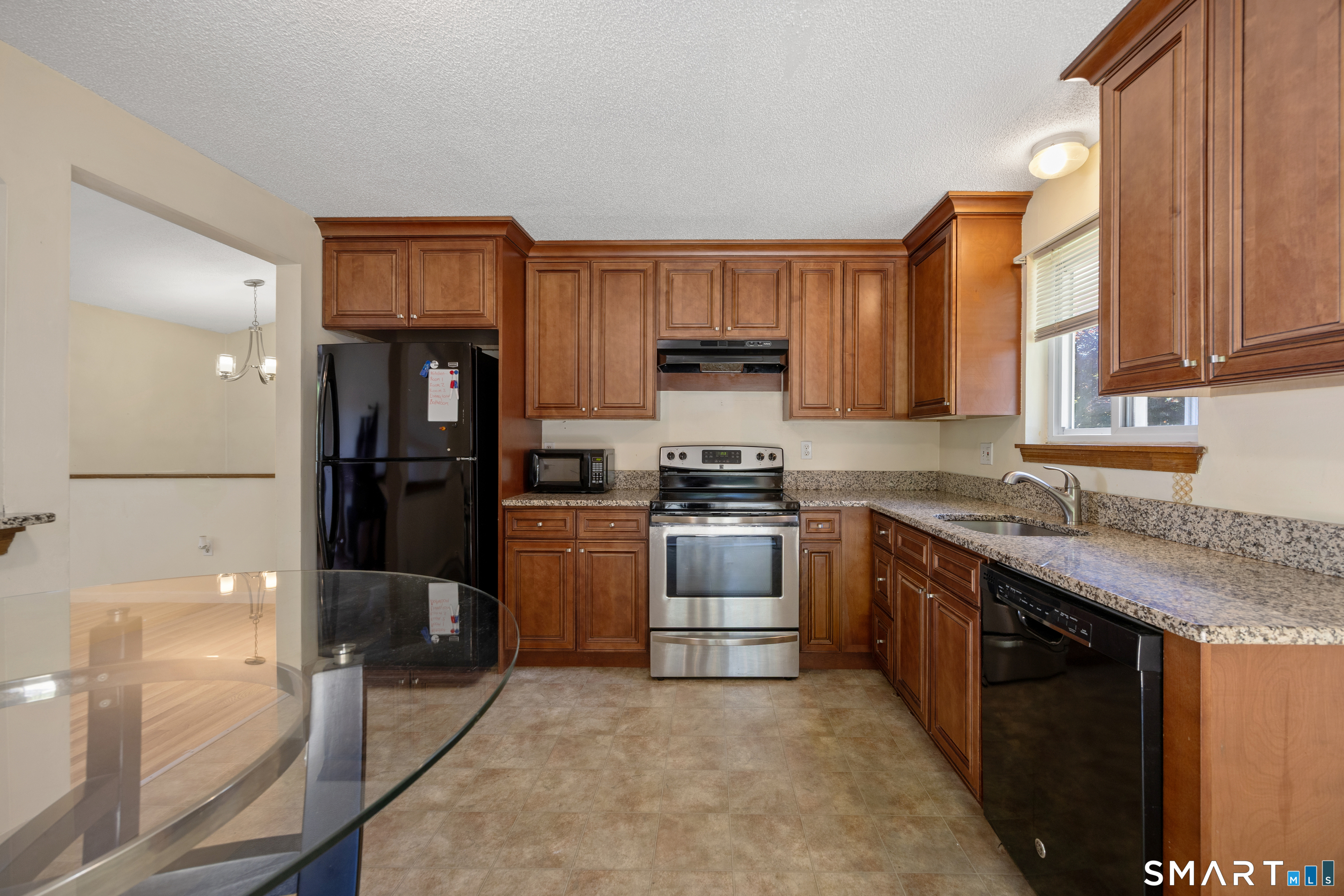2743 East Main Street Waterbury CT 06705