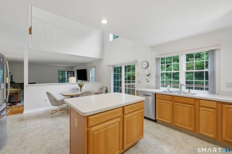 175 Rolling Green Middletown CT 06457