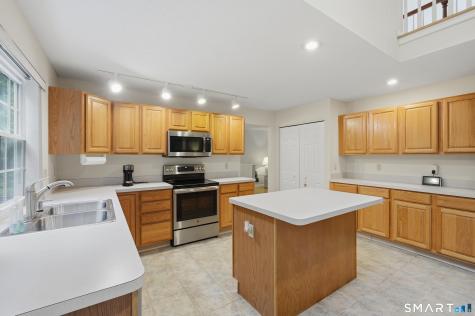 175 Rolling Green Middletown CT 06457