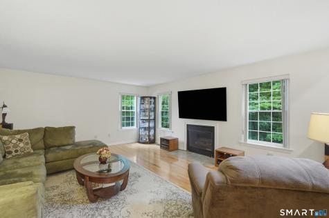 175 Rolling Green Middletown CT 06457