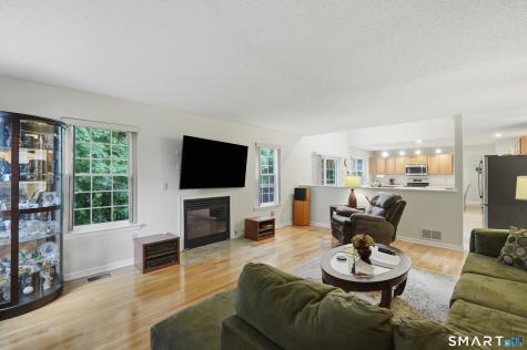 175 Rolling Green Middletown CT 06457