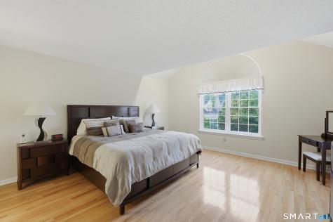 175 Rolling Green Middletown CT 06457