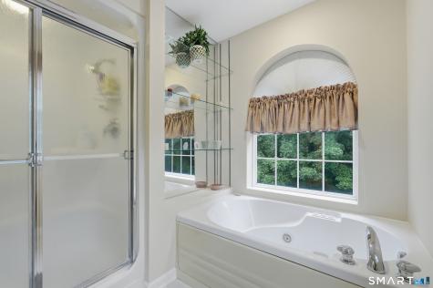 175 Rolling Green Middletown CT 06457