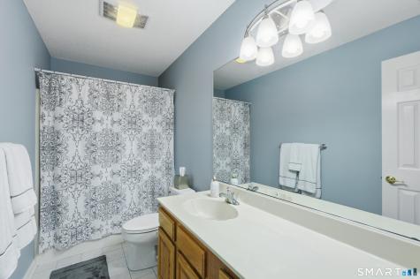 175 Rolling Green Middletown CT 06457