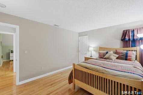 175 Rolling Green Middletown CT 06457