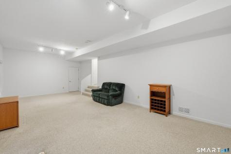 175 Rolling Green Middletown CT 06457