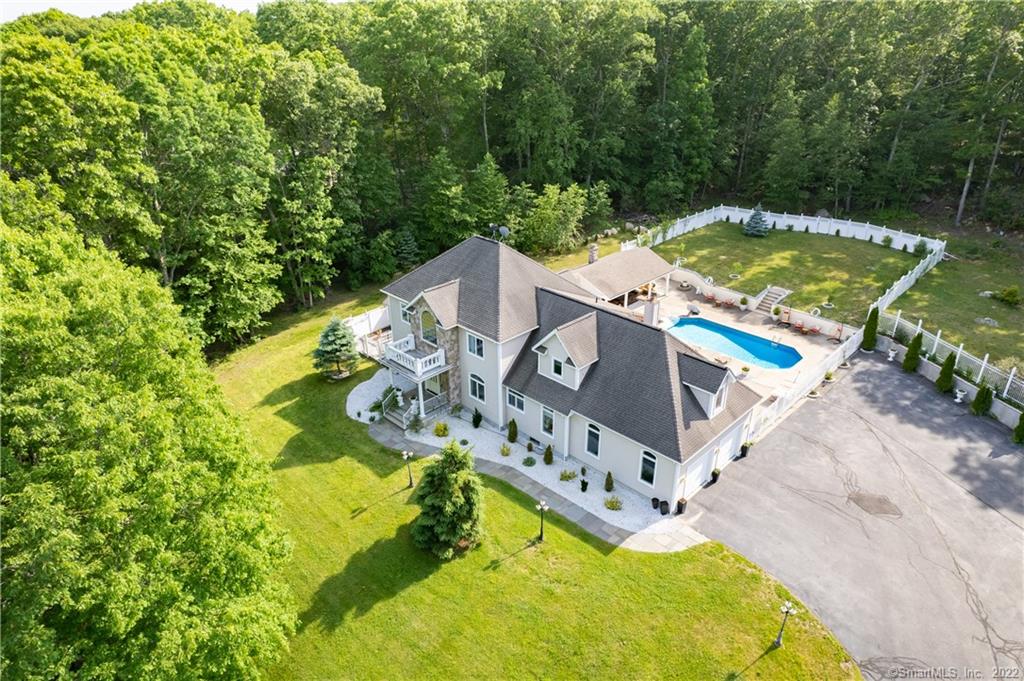 17 Pamela Way Waterford CT 06385