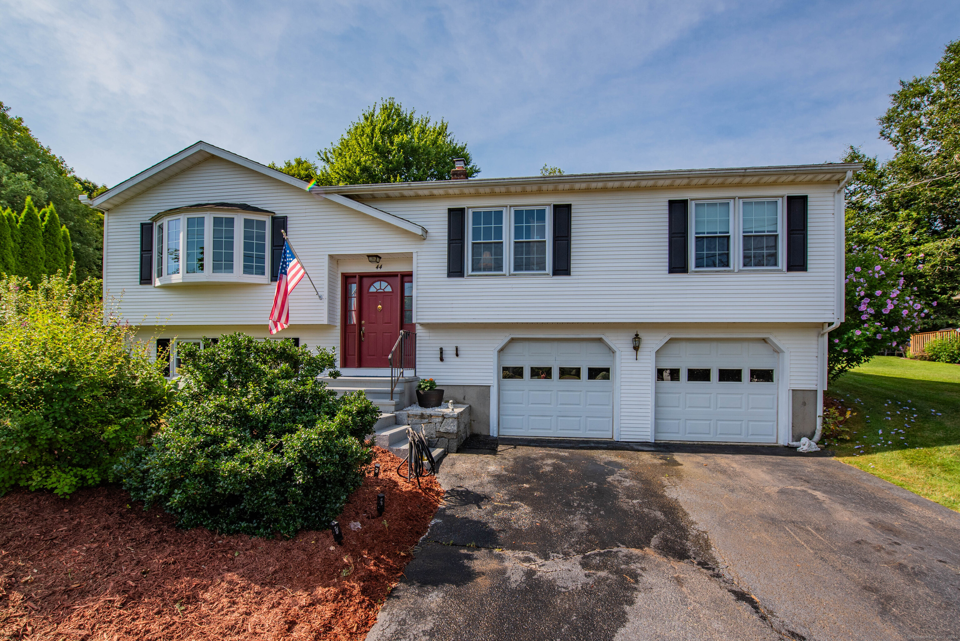 44 Rayron Circle Naugatuck CT 06770