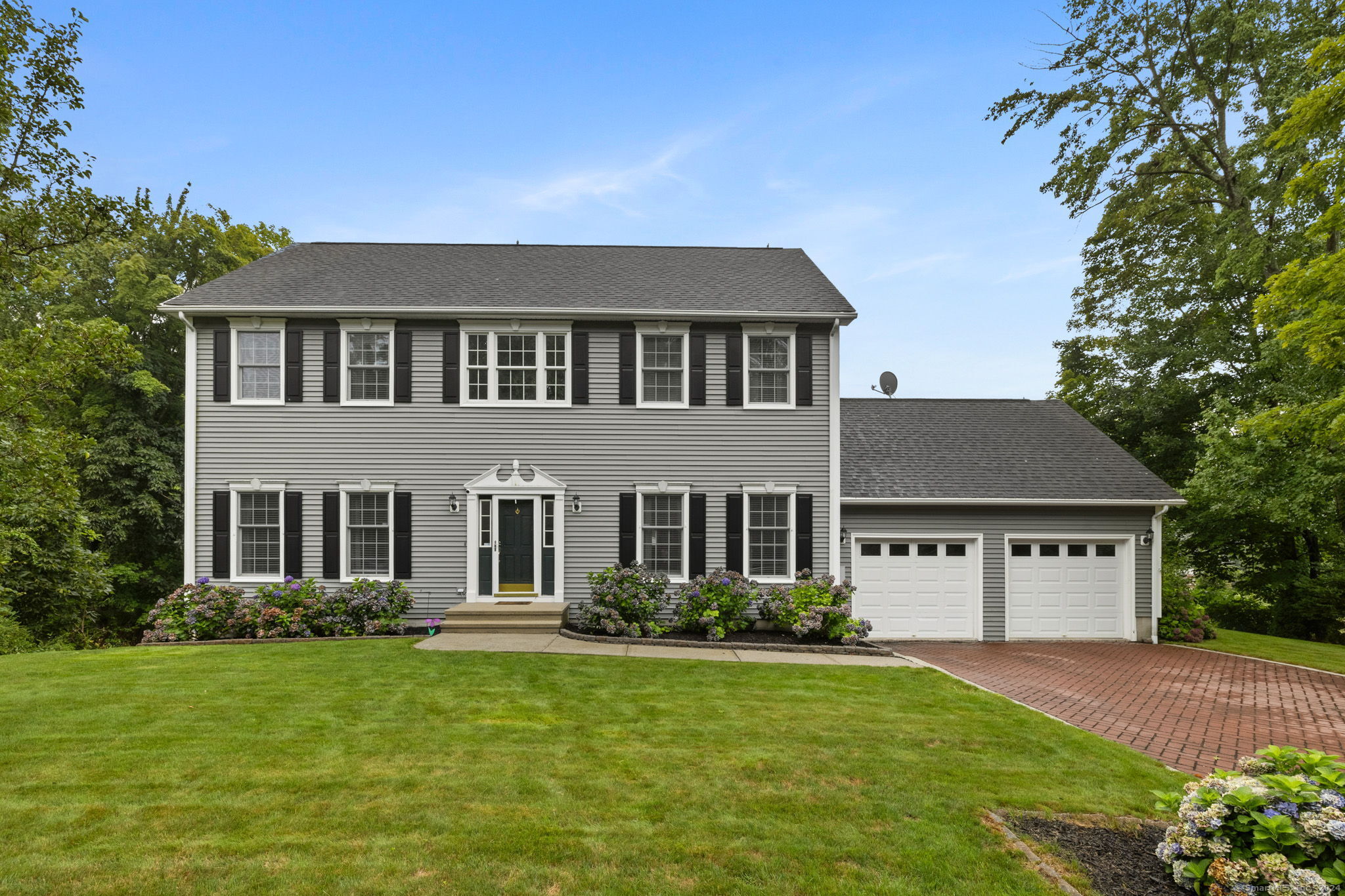 25 Fawn Meadow Drive Naugatuck CT 06770