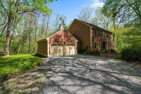 8 King James Drive East Lyme CT 06333