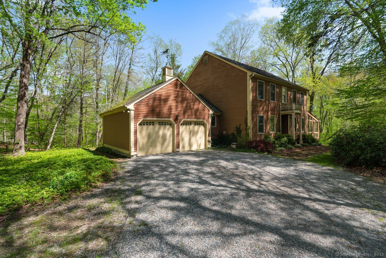 8 King James Drive East Lyme CT 06333