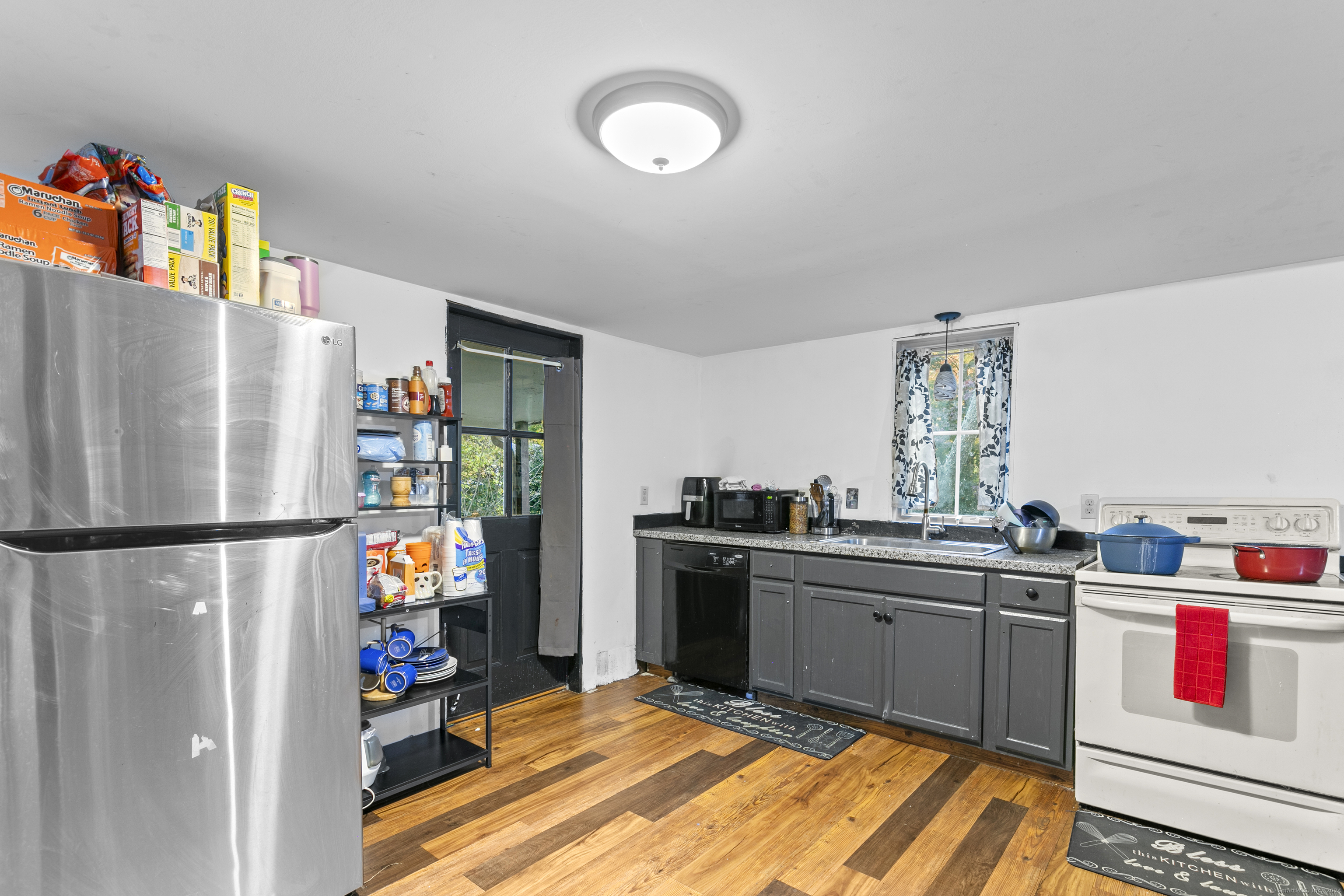 107 West Street Seymour CT 06483