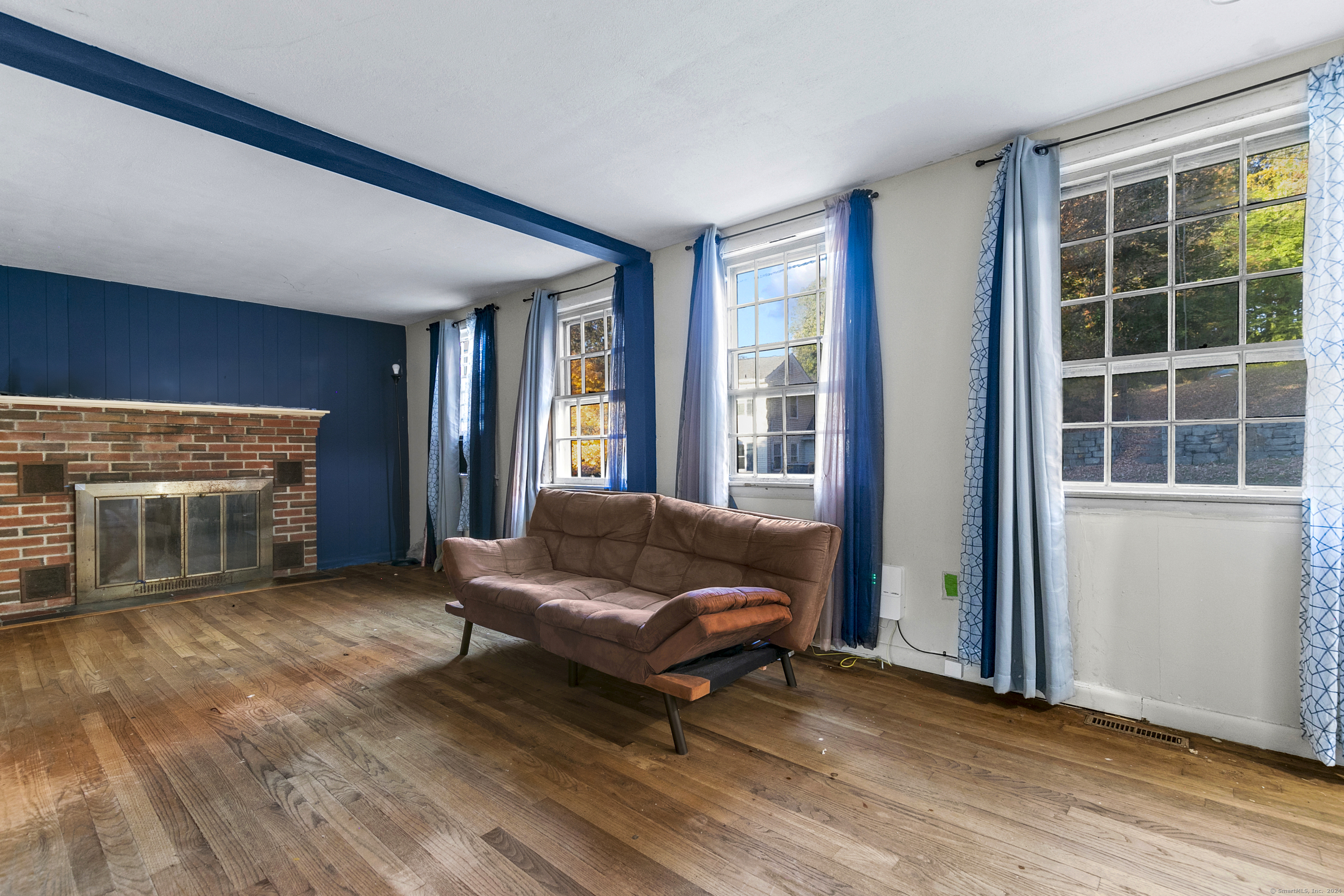 107 West Street Seymour CT 06483