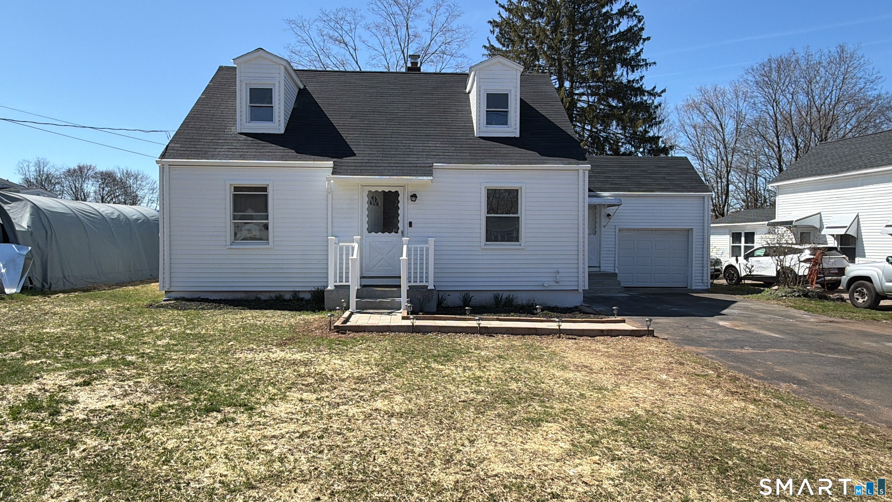 8 River Road East Haven CT 06512