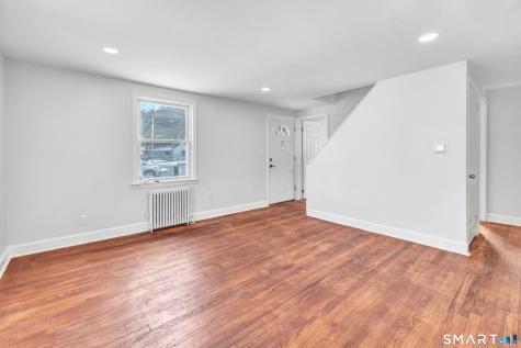 8 River Road East Haven CT 06512