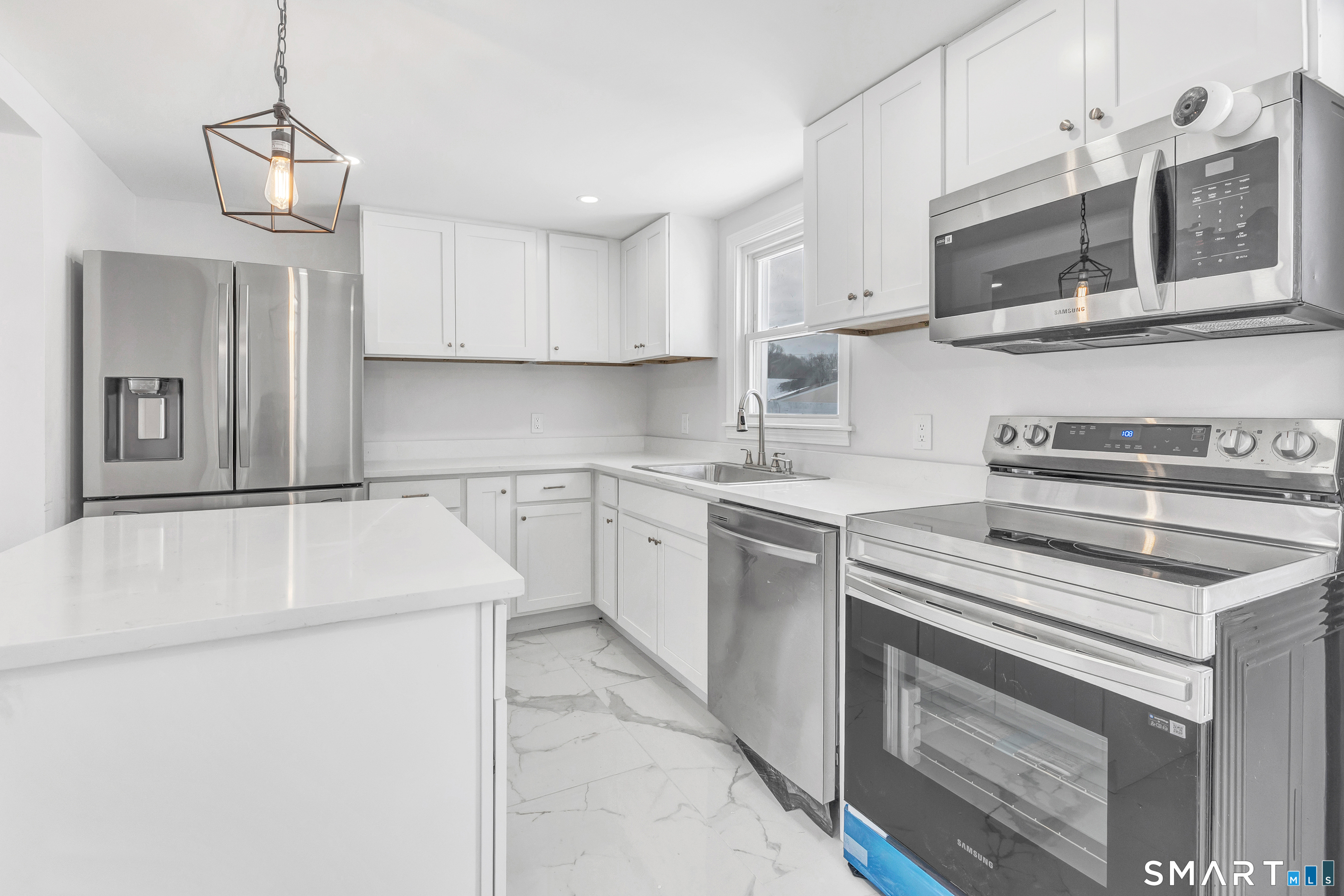 8 River Road East Haven CT 06512