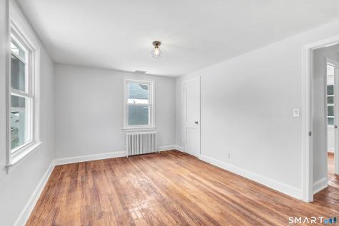 8 River Road East Haven CT 06512