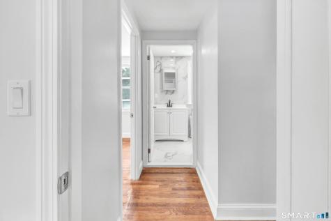 8 River Road East Haven CT 06512