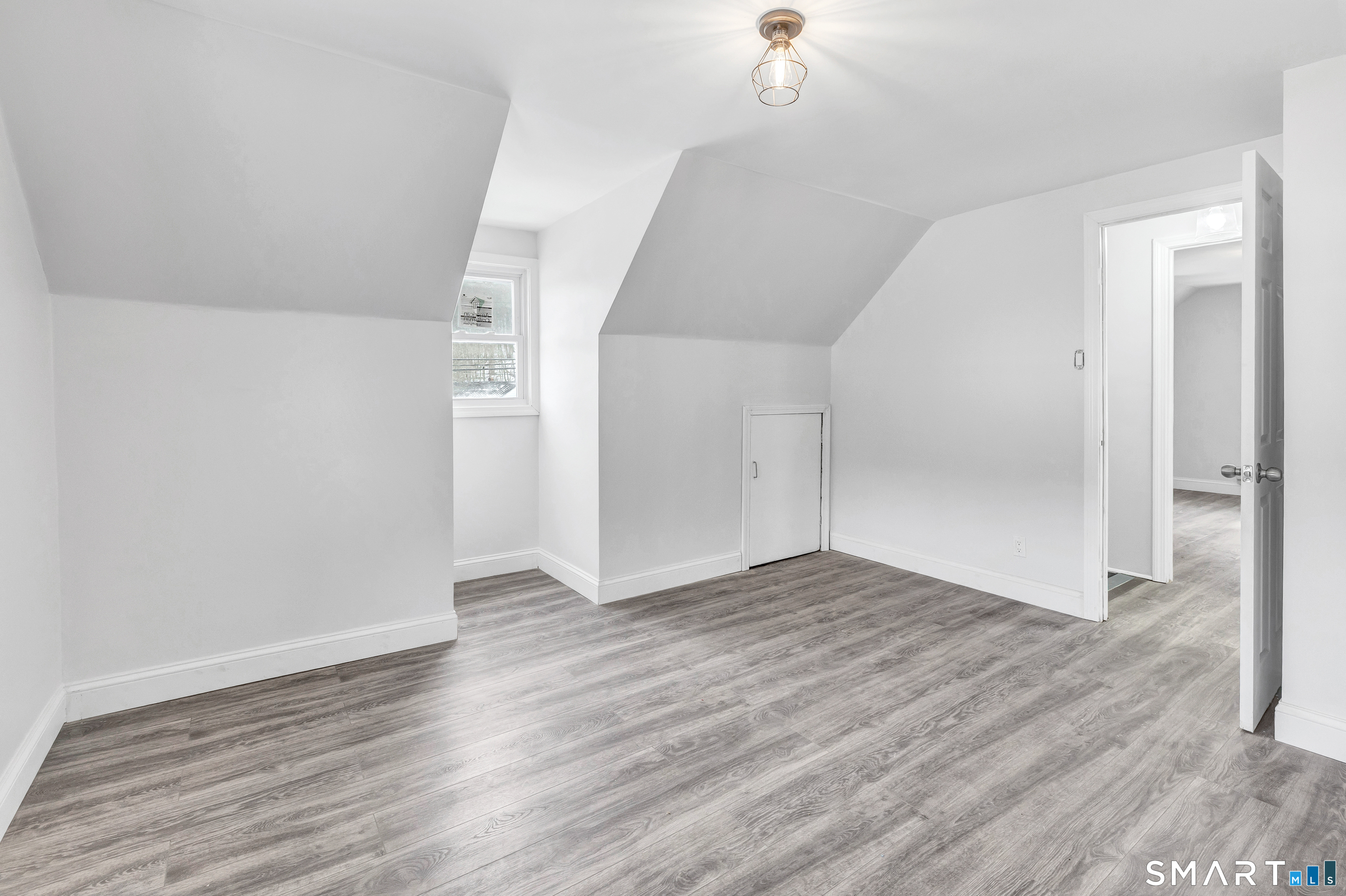 8 River Road East Haven CT 06512