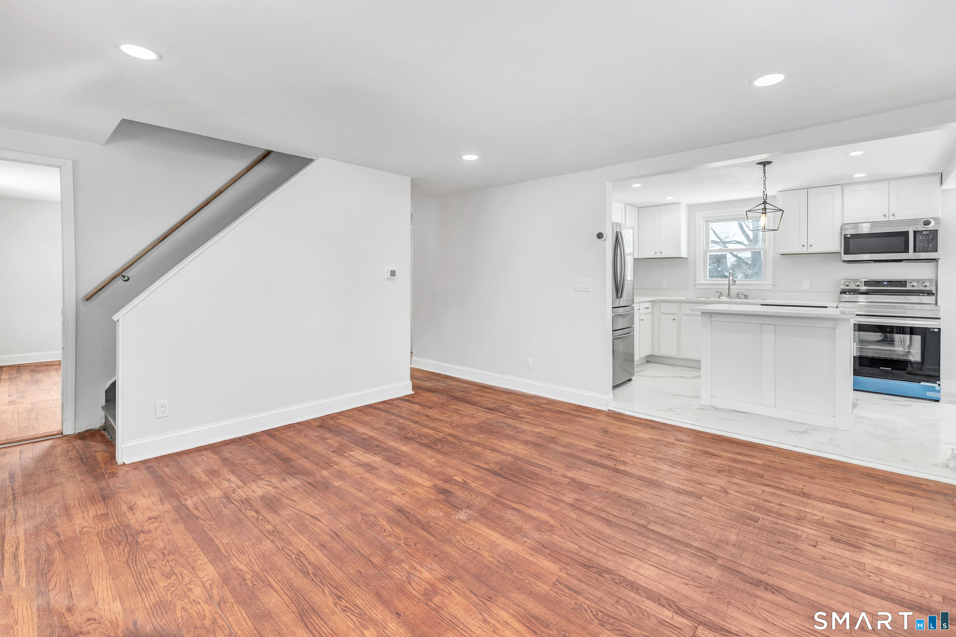 8 River Road East Haven CT 06512