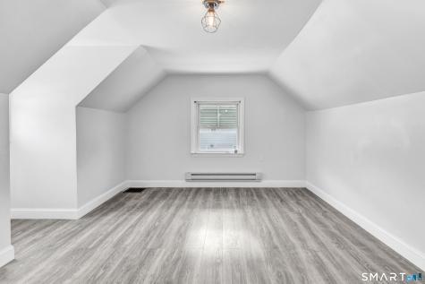 8 River Road East Haven CT 06512