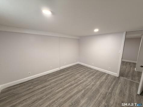 8 River Road East Haven CT 06512