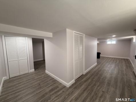 8 River Road East Haven CT 06512