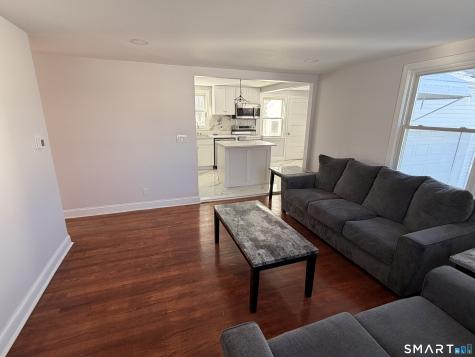 8 River Road East Haven CT 06512