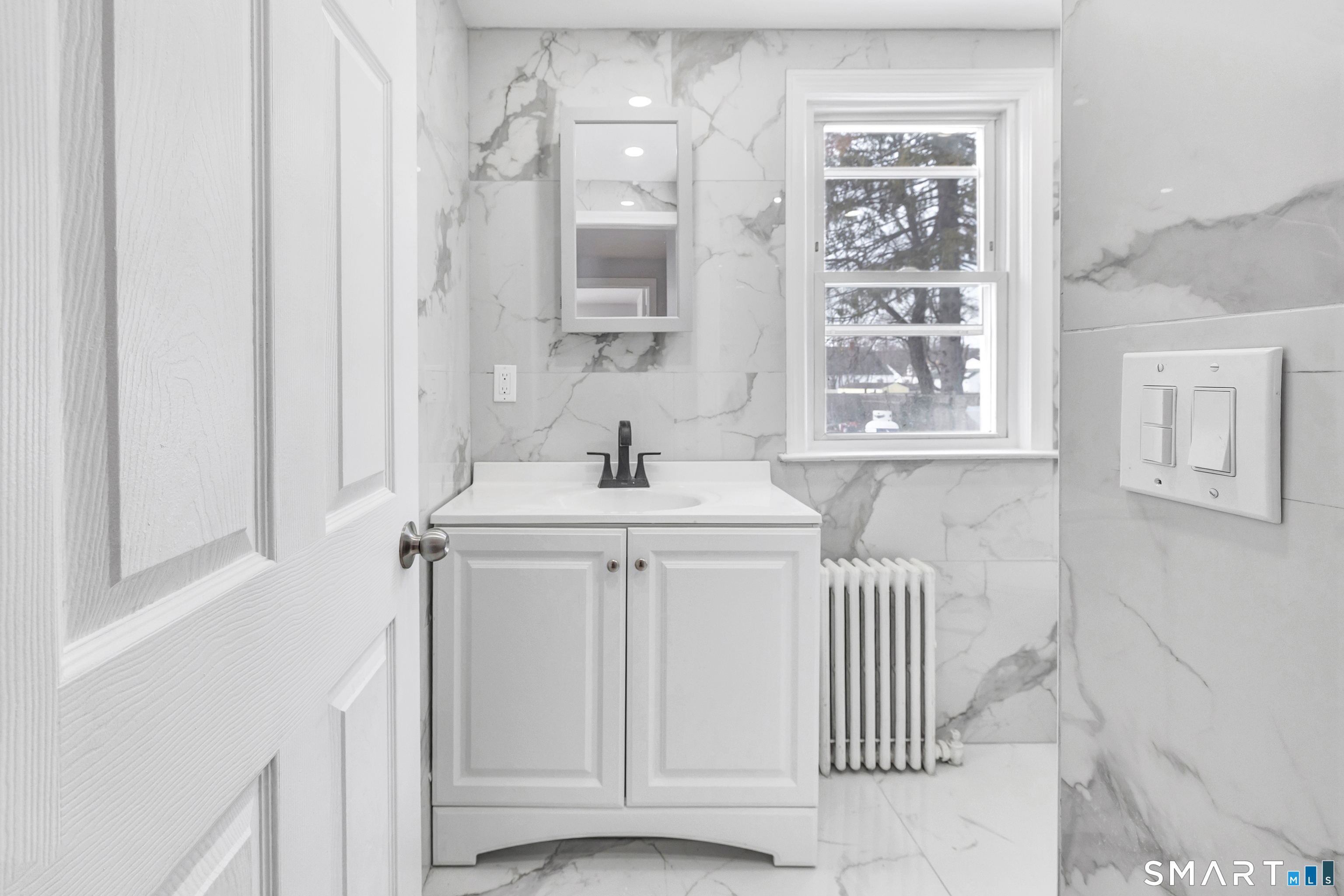 8 River Road East Haven CT 06512