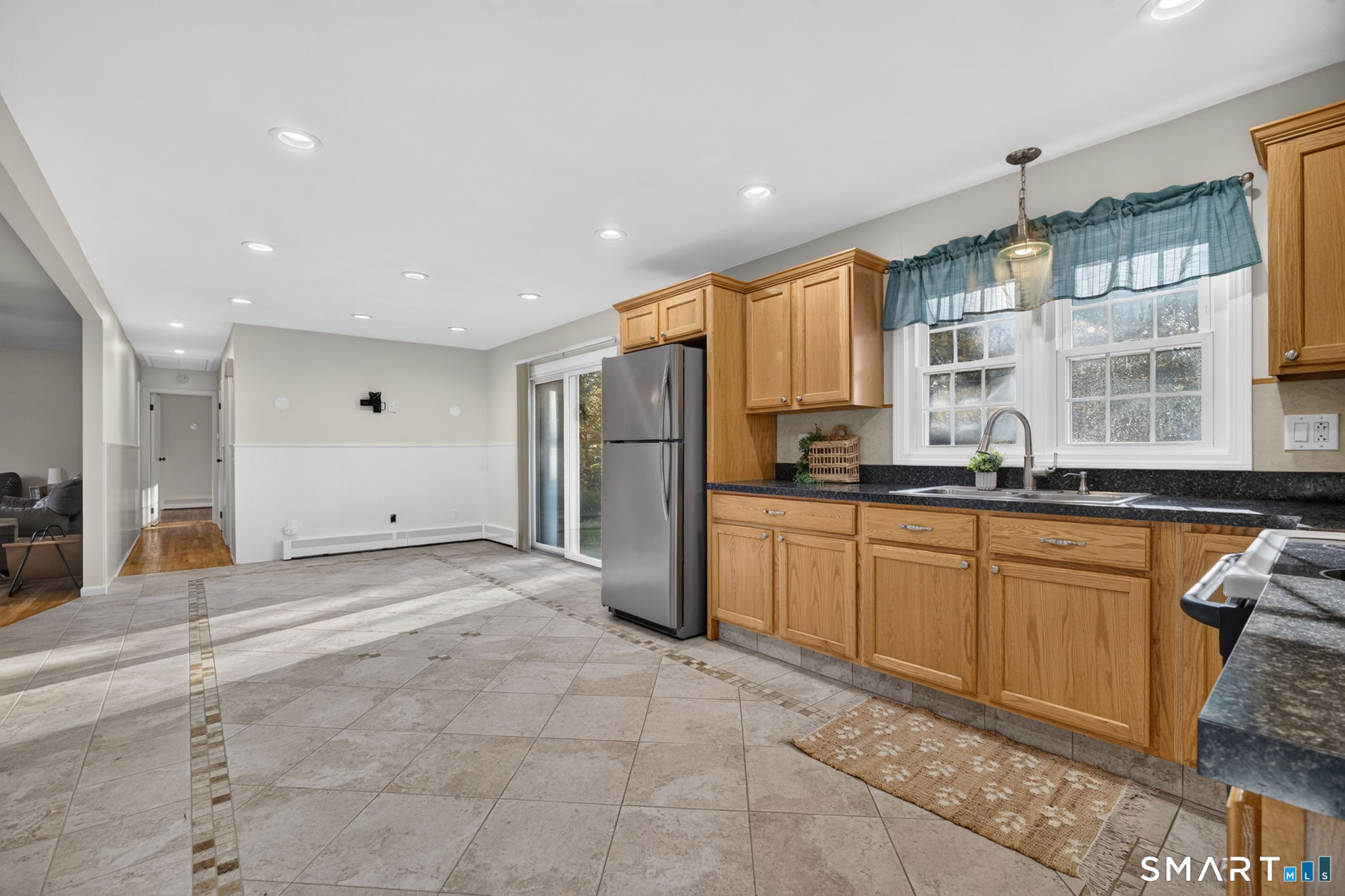 779 Middletown Avenue North Haven CT 06473