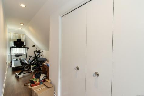 22 Ledgewood Road Redding CT 06896