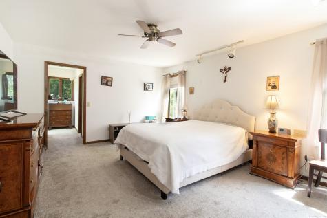 22 Ledgewood Road Redding CT 06896