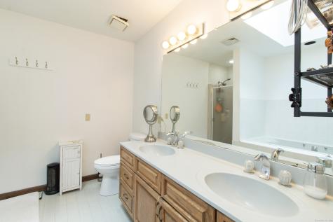 22 Ledgewood Road Redding CT 06896