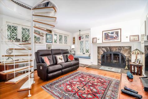 63 Main Street Newtown CT 06470
