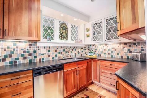 63 Main Street Newtown CT 06470