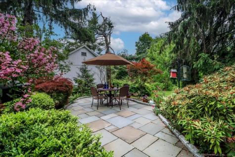 63 Main Street Newtown CT 06470