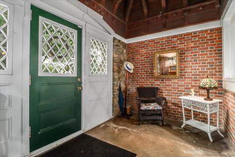 63 Main Street Newtown CT 06470