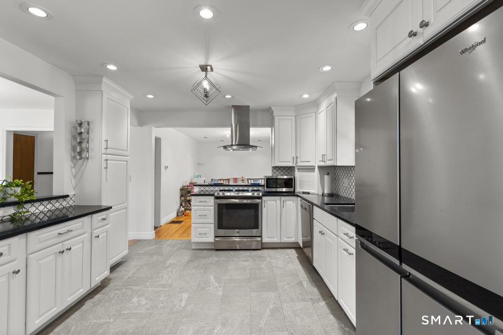 45 Ansonia Road Woodbridge CT 06525